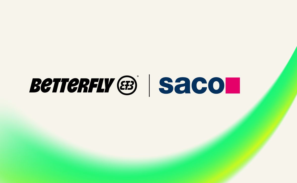 Logotipos de Betterfly y SACO sobre fondo claro con franja verde degradada, representando el caso de éxito entre ambas compañías.